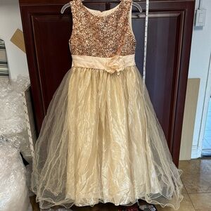Elegant Sleeveless Shiny Gold Sequin tulle Kids Dress size 12 wedding party
